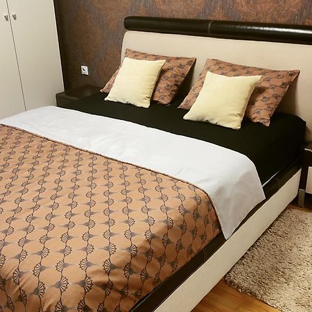 Apartman Jana Bijeljina Exteriör bild